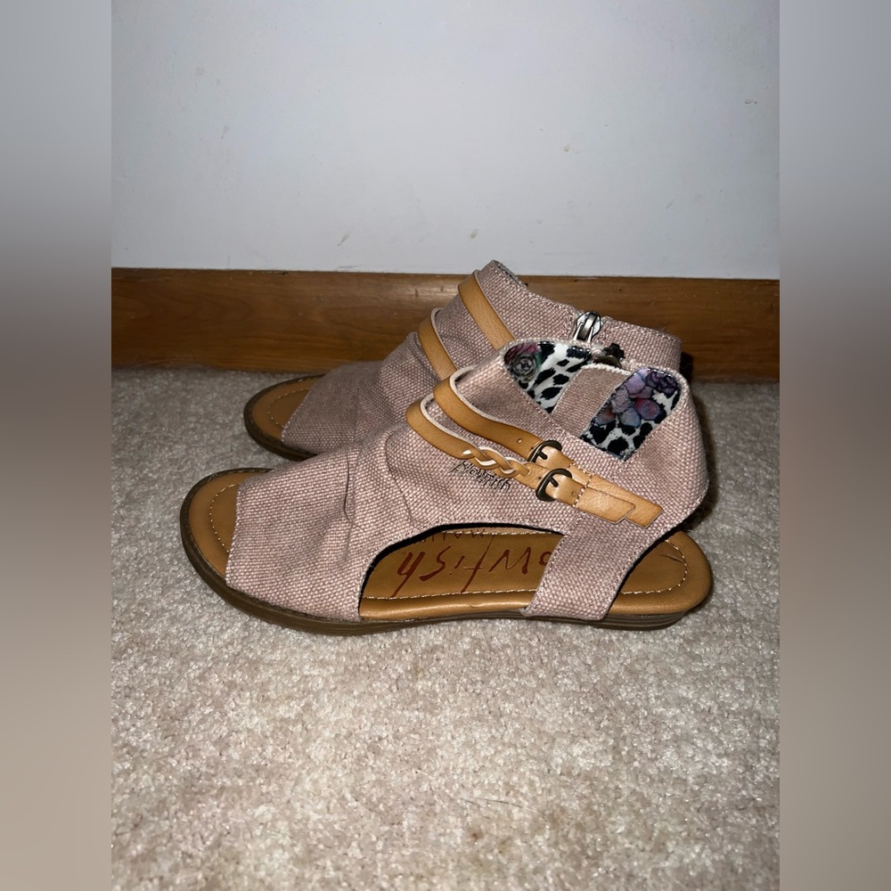 Tan Sandals - Picture 3 of 6